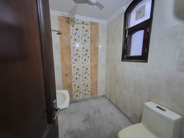 Attached Bathroom in 3 BHK Builder Floor at Sector 45 – for Rent