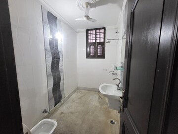 Bathroom in 3 BHK Builder Floor at Sector 45 – for Rent