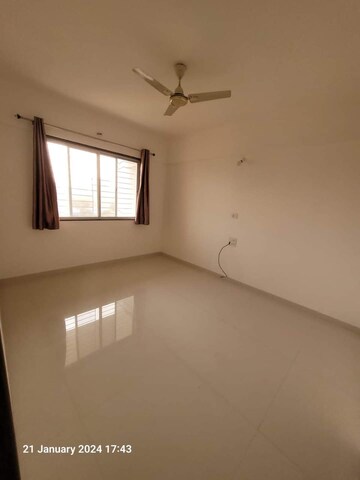 Room in 2 BHK Apartment at Parshwanath Galaxy Avenue, Nalasopara East – for Sale