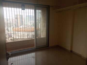 Room in 2.5 BHK Apartment at Neelsidhi Amarante, Kalamboli – for Sale