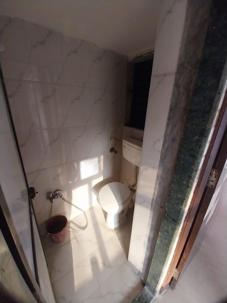 Bathroom, raj-shree-krishna-horizon-phase-i 1 Bedroom 550 Sq.Ft. Apartment In Nalasopara West Palghar 7887626