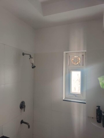 Room in 2 BHK Apartment at Durvas CHS, Nalasopara East – for Rent