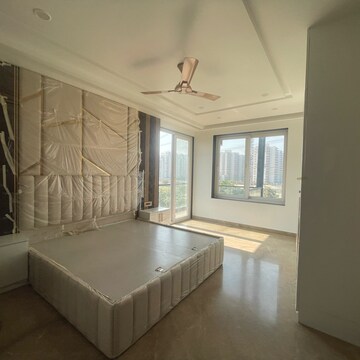 Bedroom in 4 BHK Builder Floor at BPTP Amstoria Country Floor , Sector 102 – for Sale