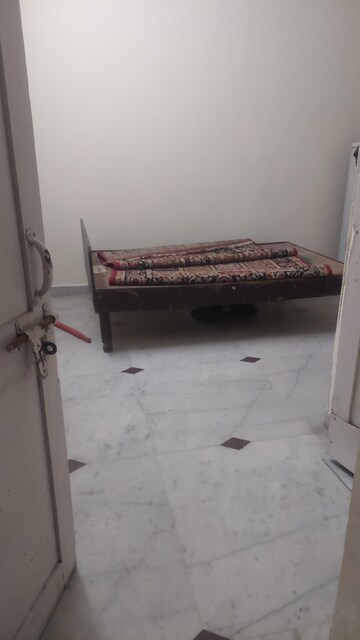 Bedroom in 1 RK Apartment at Adchini – for Rent