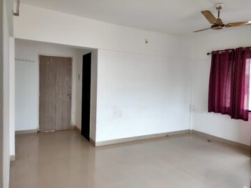 Room in 2 BHK Apartment at BU Bhandari Acolade, Kharadi – for Rent