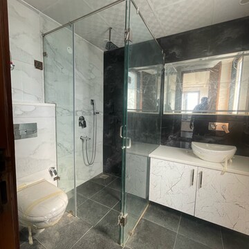 Kitchen in 4 BHK Builder Floor at BPTP Amstoria Country Floor , Sector 102 – for Sale