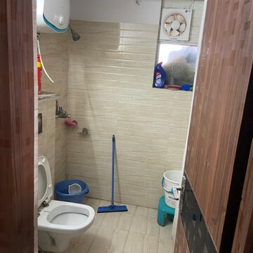 Bathroom in 2.5 BHK Apartment at Ajnara Ambrosia, Sector 118 – for Rent
