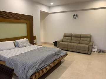 Bedroom in 5 BHK Apartment at Hiranandani Gardens Richmond Tower, Powai – for Sale