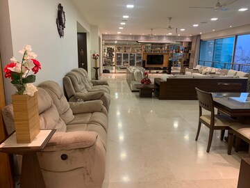 Living Room in 5 BHK Apartment at Hiranandani Gardens Richmond Tower, Powai – for Sale