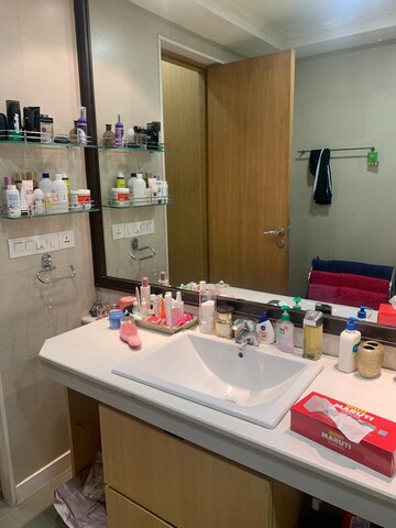 Attached Bathroom in 5 BHK Apartment at Hiranandani Gardens Richmond Tower, Powai – for Sale