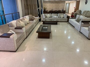 Living Room in 5 BHK Apartment at Hiranandani Gardens Richmond Tower, Powai – for Sale