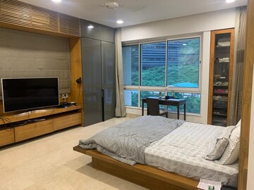 Bedroom in 5 BHK Apartment at Hiranandani Gardens Richmond Tower, Powai – for Sale
