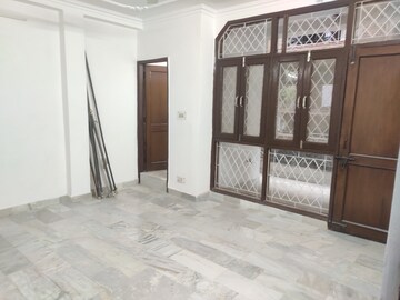 Room in 2 BHK Builder Floor at Khirki Extension – for Rent