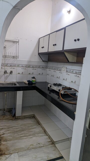 Kitchen in 1 BHK Builder Floor at South City 1 – for Rent