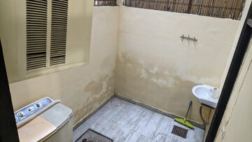  1 BHK Builder Floor at South City 1 – for Rent
