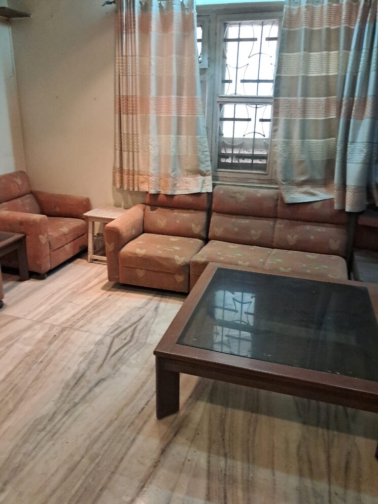 Living Room, balasinor-chs 5 Bedroom 318 Sq.Mt. Villa In Kandivali West Mumbai 7887861