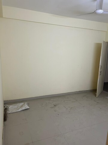 Room in 2 BHK Apartment at Pyramid Heights, Sector 85 – for Rent