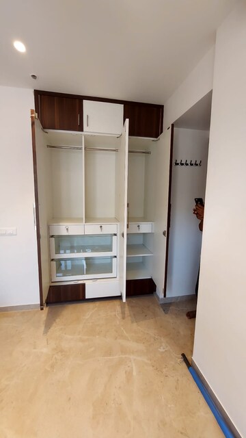 Bathroom in 1 BHK Apartment at Hiranandani Regent Hill, Powai – for Rent