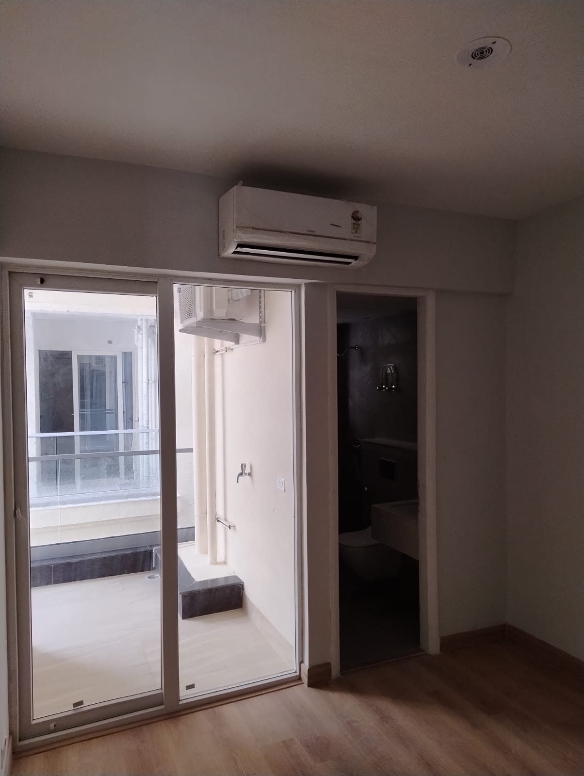 2 BHK Apartment For Sale in Pyramid Heights