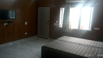Room in 1 BHK Builder Floor at Greater Kailash I – for Rent