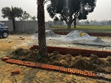  Plot – Exterior View View at Gosainganj - for Sale
