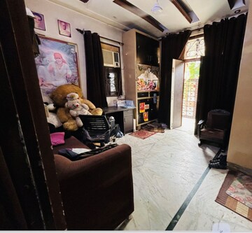 Master Bedroom in 3 BHK Builder Floor at Niti Khand – for Sale