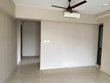 Room in 2 BHK Apartment at Shapoorji Pallonji Vicinia, Powai – for Sale