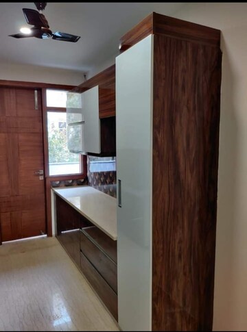 Furnished Amenities in 3 BHK Builder Floor at S S Southend, Sector 49 – for Rent