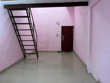 Room in  Office Space at Orchard Mall, Goregaon East – for Sale