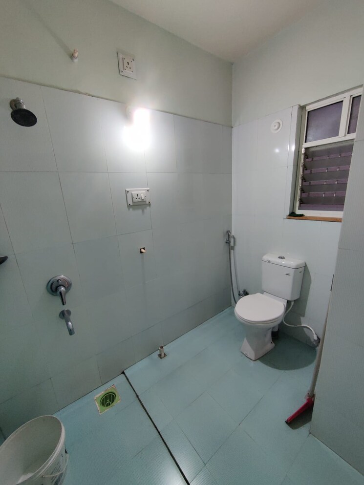 Bathroom, kubera-park 2 Bedroom 1100 Sq.Ft. Apartment In Kondhwa Pune 7888029