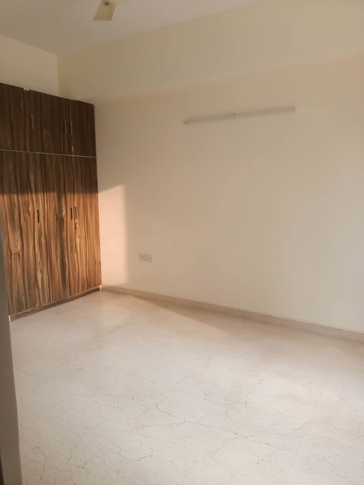 Room, puri-diplomatic-greens-phase-i 4 Bedroom 2950 Sq.Ft. Apartment In Sector 111 Gurgaon 7888099