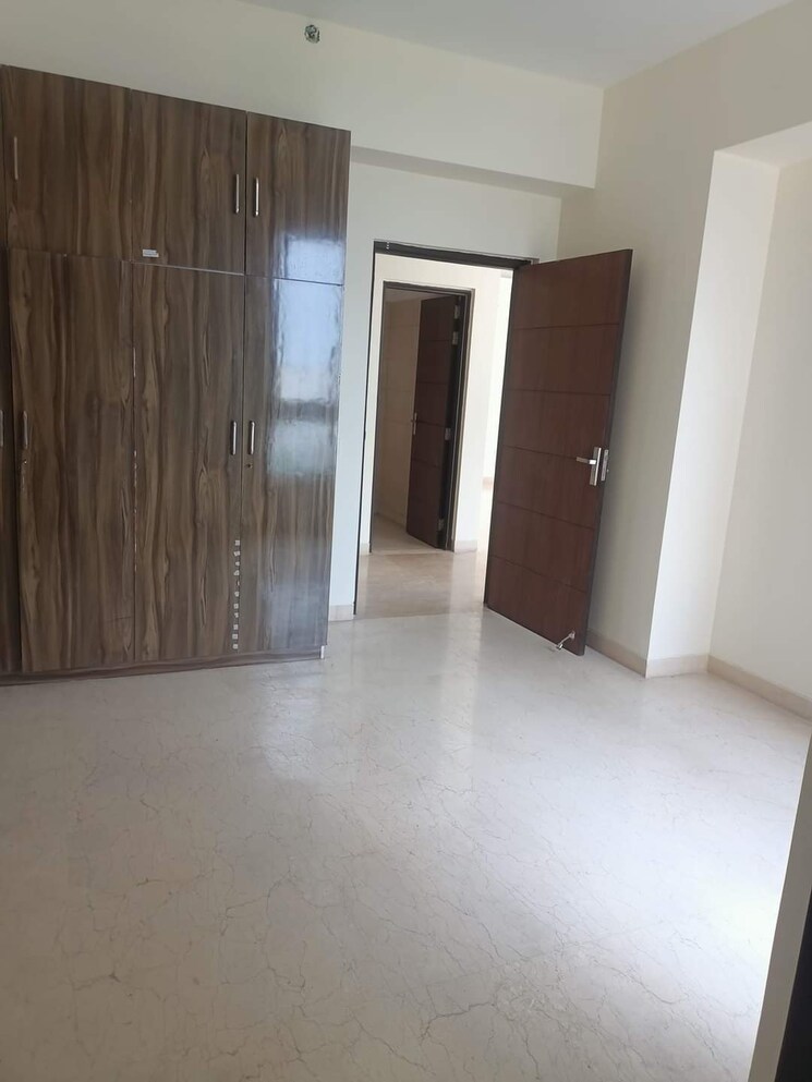 Room, puri-diplomatic-greens-phase-i 4 Bedroom 2950 Sq.Ft. Apartment In Sector 111 Gurgaon 7888099