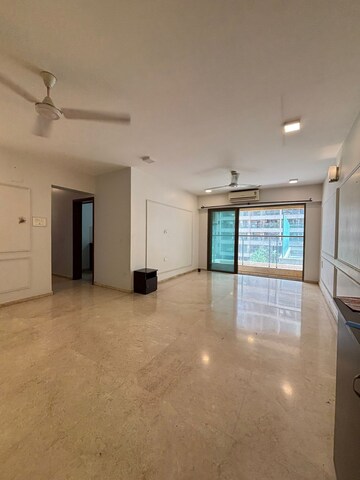 Room in 3 BHK Apartment at K Raheja Vistas, Andheri East – for Sale