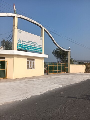  Plot – Exterior View View at Silani Chowk - for Sale