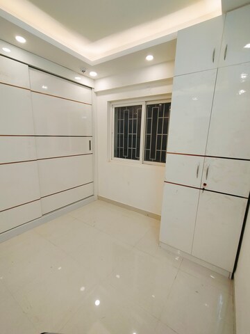 Room in 2 BHK Apartment at Candeur Signature, Varthur – for Rent