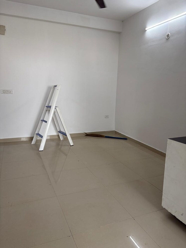 Room, pyramid-urban-homes 2 Bedroom 625 Sq.Ft. Apartment In Sector 70a Gurgaon 7888214