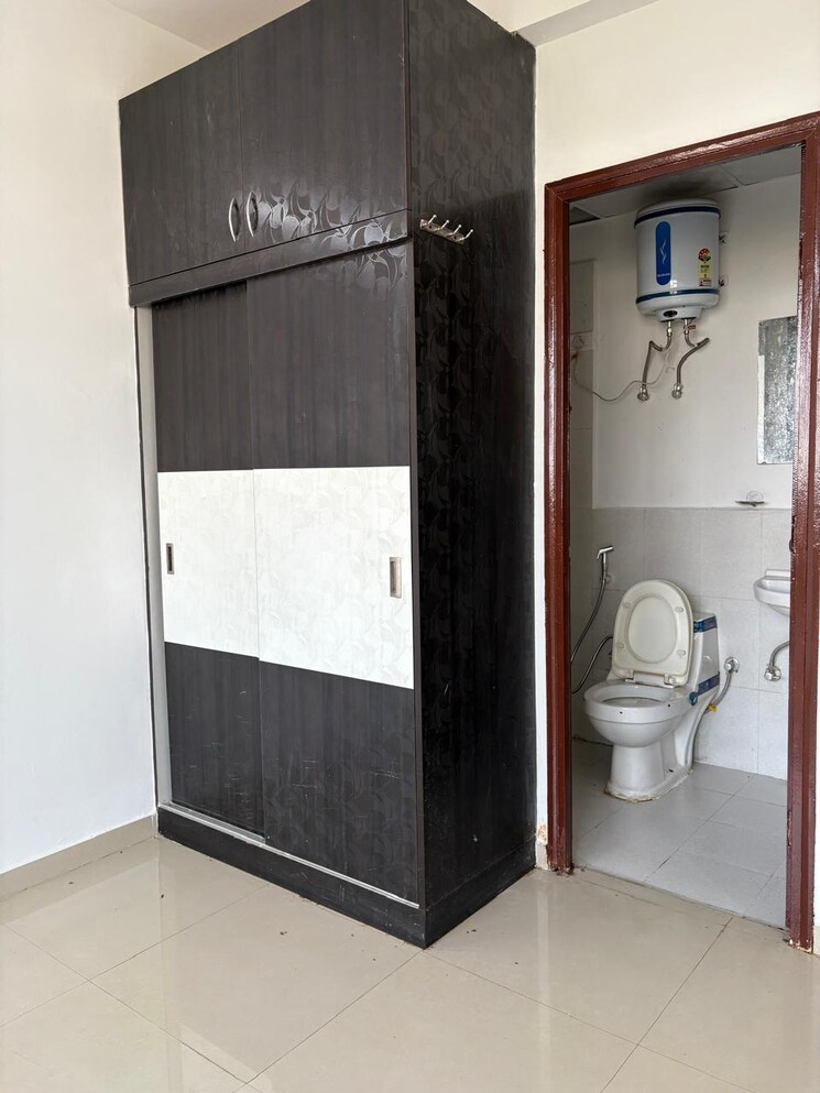 Room, pyramid-urban-homes 2 Bedroom 625 Sq.Ft. Apartment In Sector 70a Gurgaon 7888214