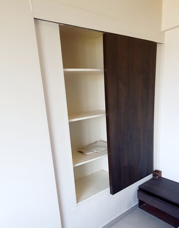 Furnished Amenities in 2 BHK Apartment at Kumar Kruti, Kalyani Nagar – for Rent
