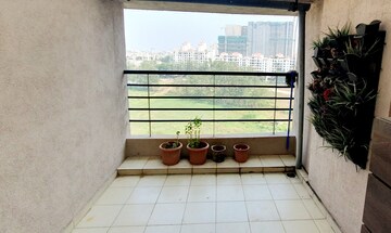 Furnished Amenities in 2 BHK Apartment at Kumar Kruti, Kalyani Nagar – for Rent