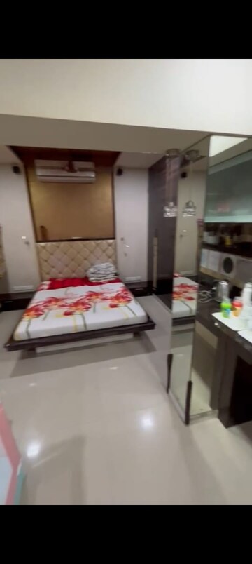 Room in  Pg at Kamna CHS Goregaon East, Goregaon East – for Rent