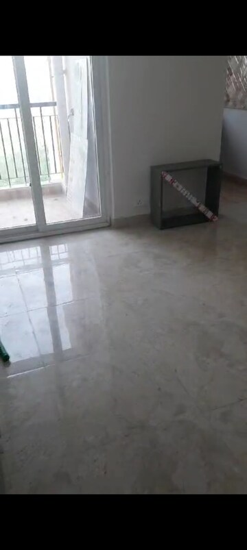 Room in 2 BHK Apartment at Amrapali Riverview, Amrapali Leisure Valley – for Rent