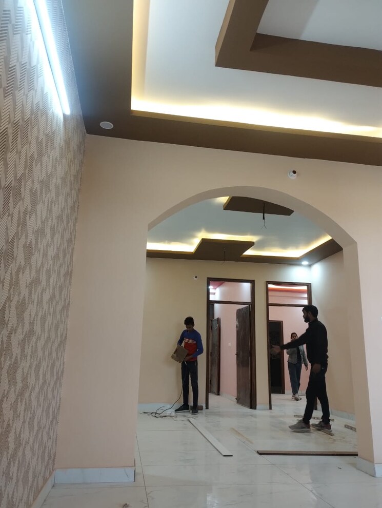 Room, dwarika puri rd 2 Bedroom 135 Sq.Yd. Apartment In Dwarika Puri rd Meerut 7888386