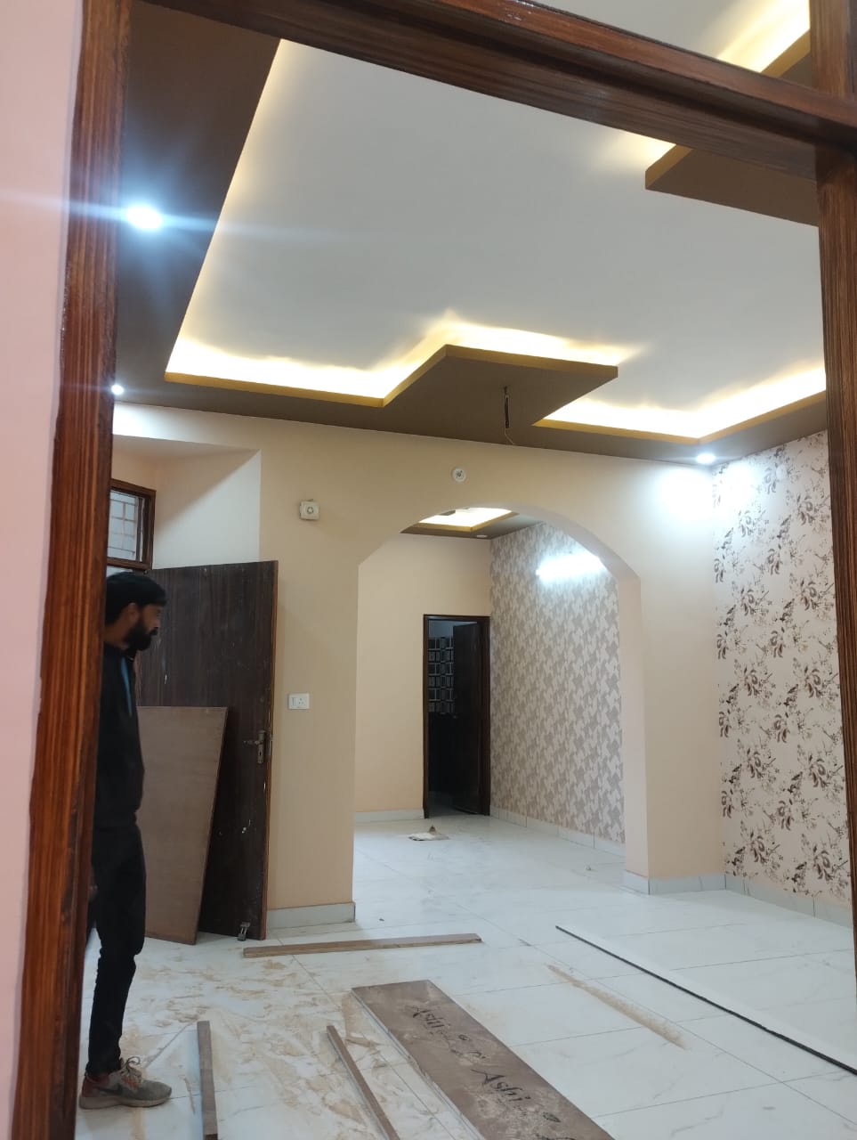 2 BHK Apartment For Sale in Dwarika Puri Rd