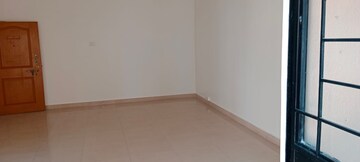 Room in 3 BHK Apartment at Kumar Sophronia, Kalyani Nagar – for Rent