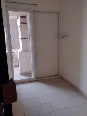 Bathroom in 4 BHK Apartment at Indiabulls Enigma, Sector 110 – for Rent