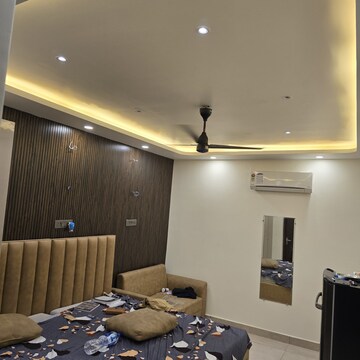 Living Room in 1 RK Builder Floor at Paryavaran Complex – for Rent
