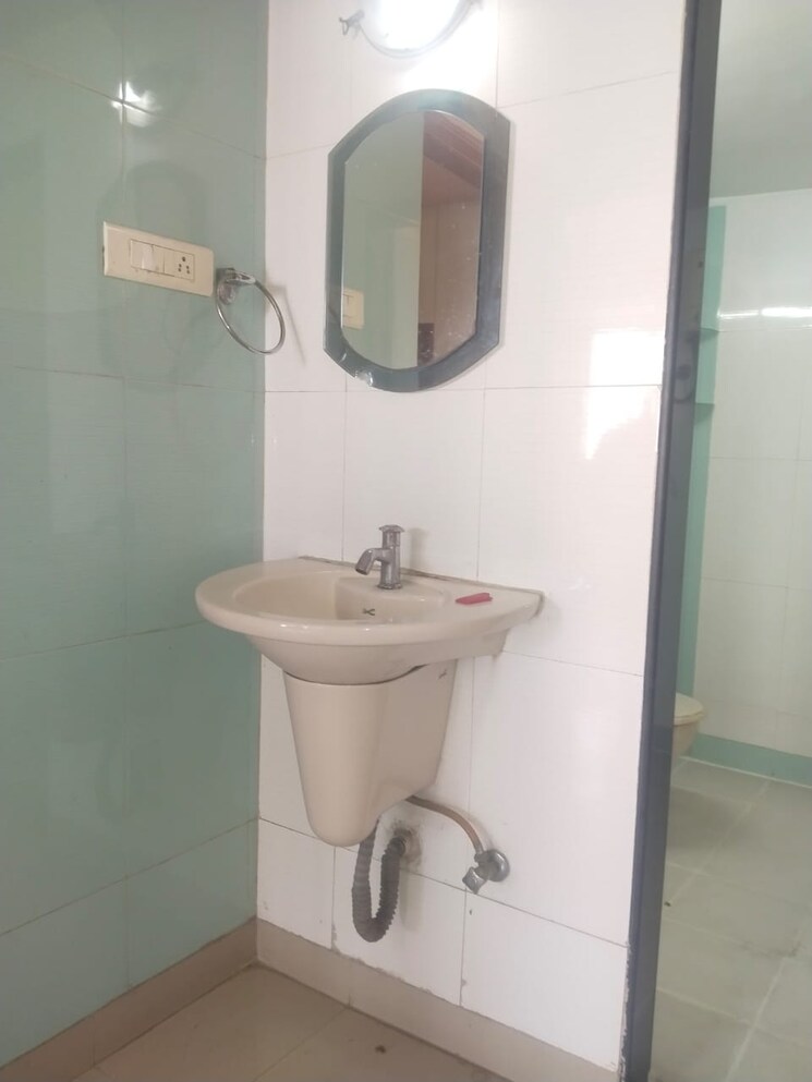 Bathroom, haware-tiara 2 Bedroom 1150 Sq.Ft. Apartment In Kharghar Navi Mumbai 7888384