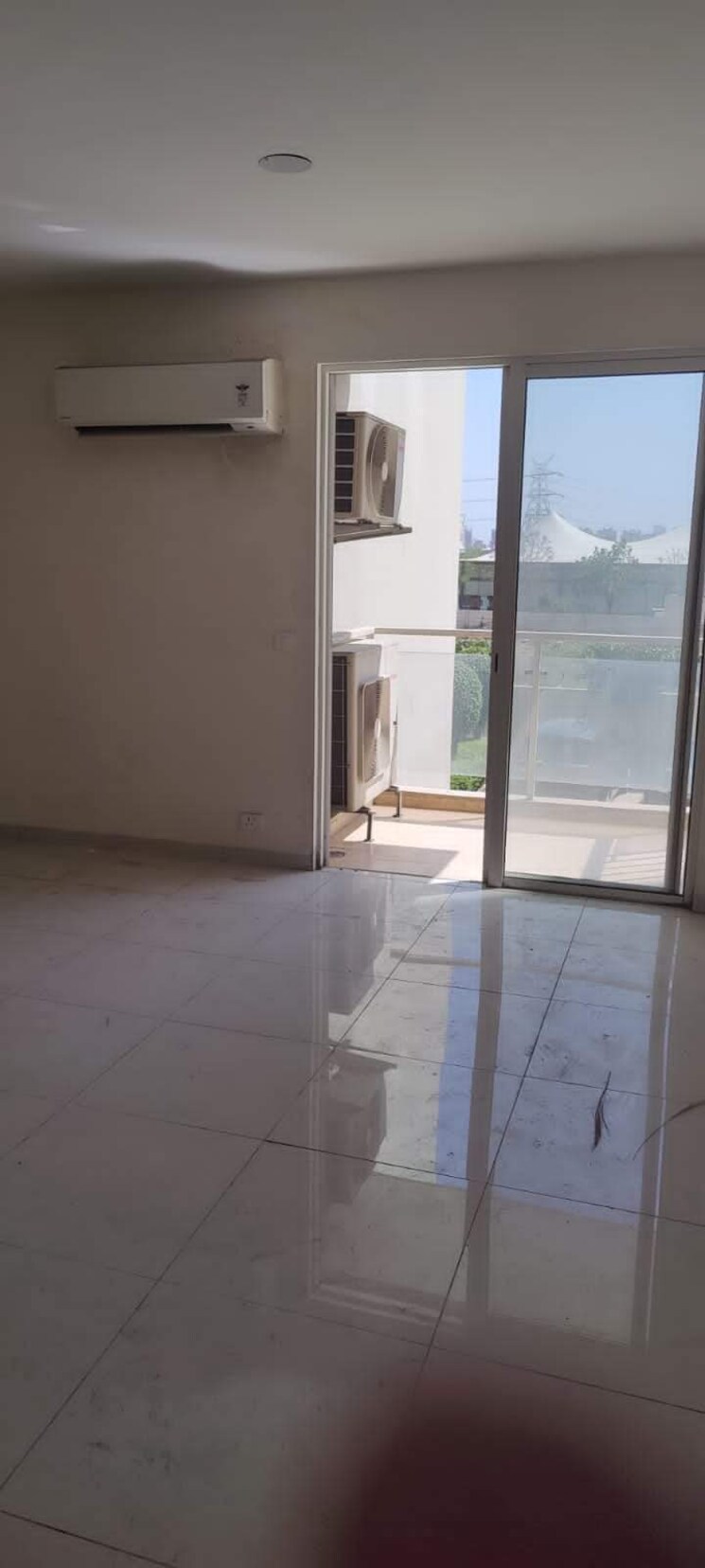 Bathroom, experion-the-heart-song 3 Bedroom 1758 Sq.Ft. Apartment In Sector 108 Gurgaon 7888424