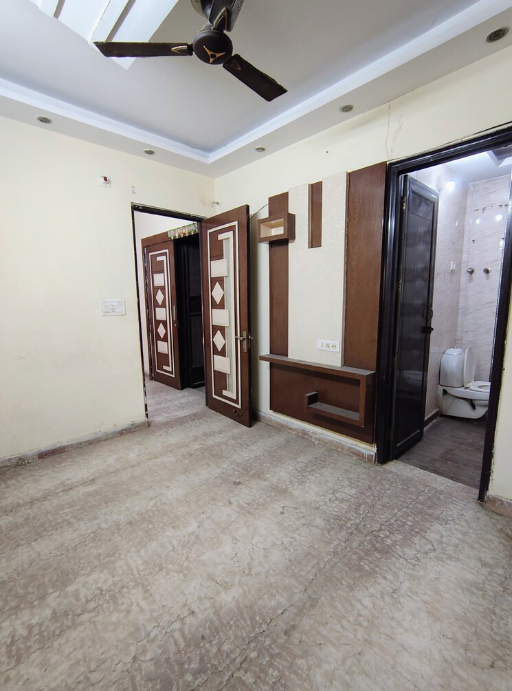 Room, rohini sector 16 2 Bedroom 900 Sq.Ft. Builder Floor In Rohini Sector 16 Delhi 7888430