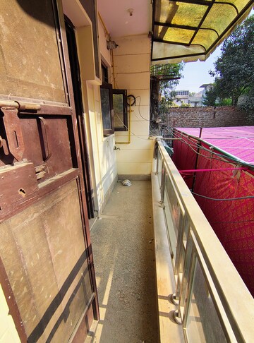 Balcony in 2 BHK Builder Floor at Rohini Sector 16 – for Sale